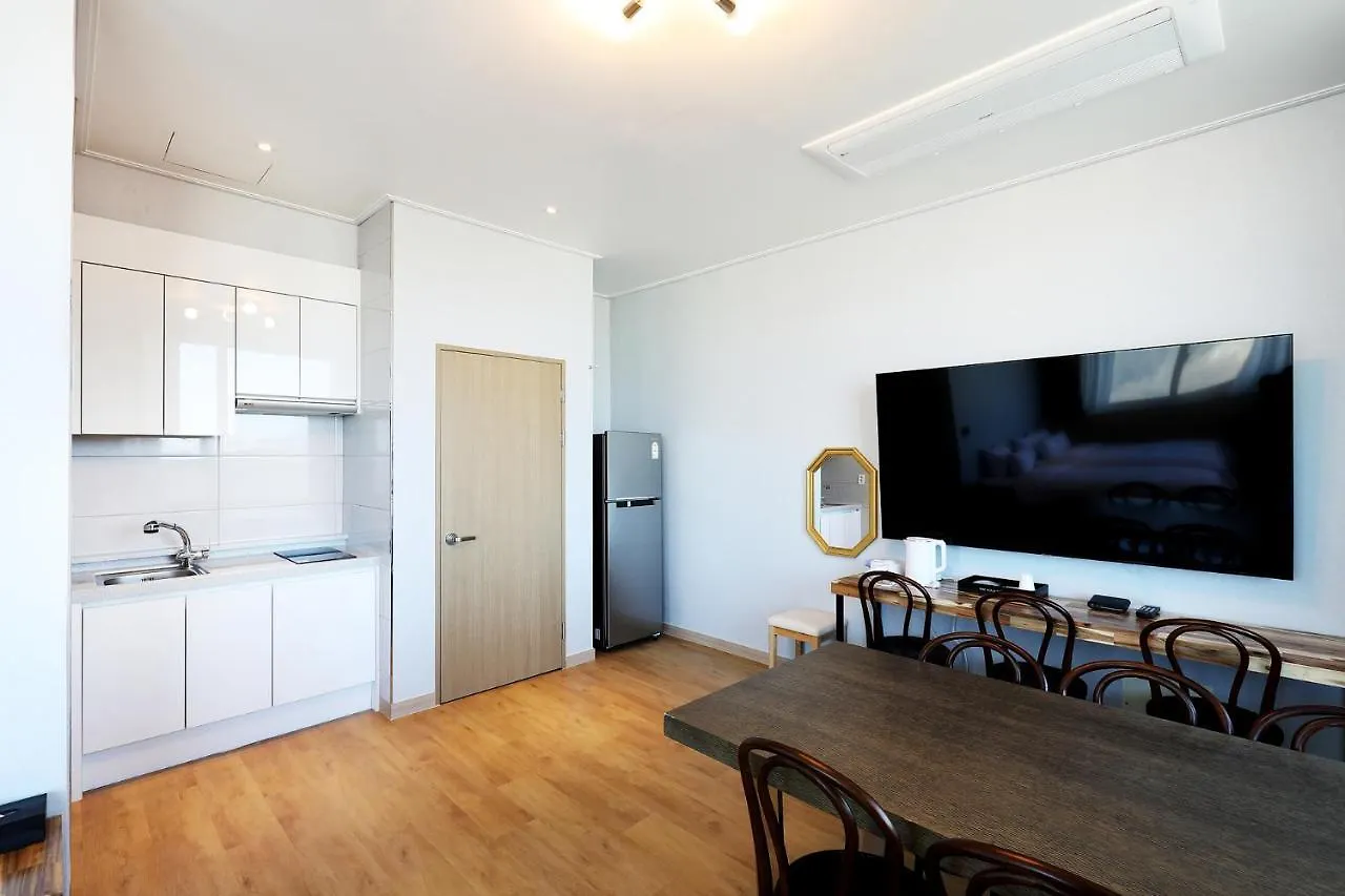 Incheon The Rest Hotel 4*,