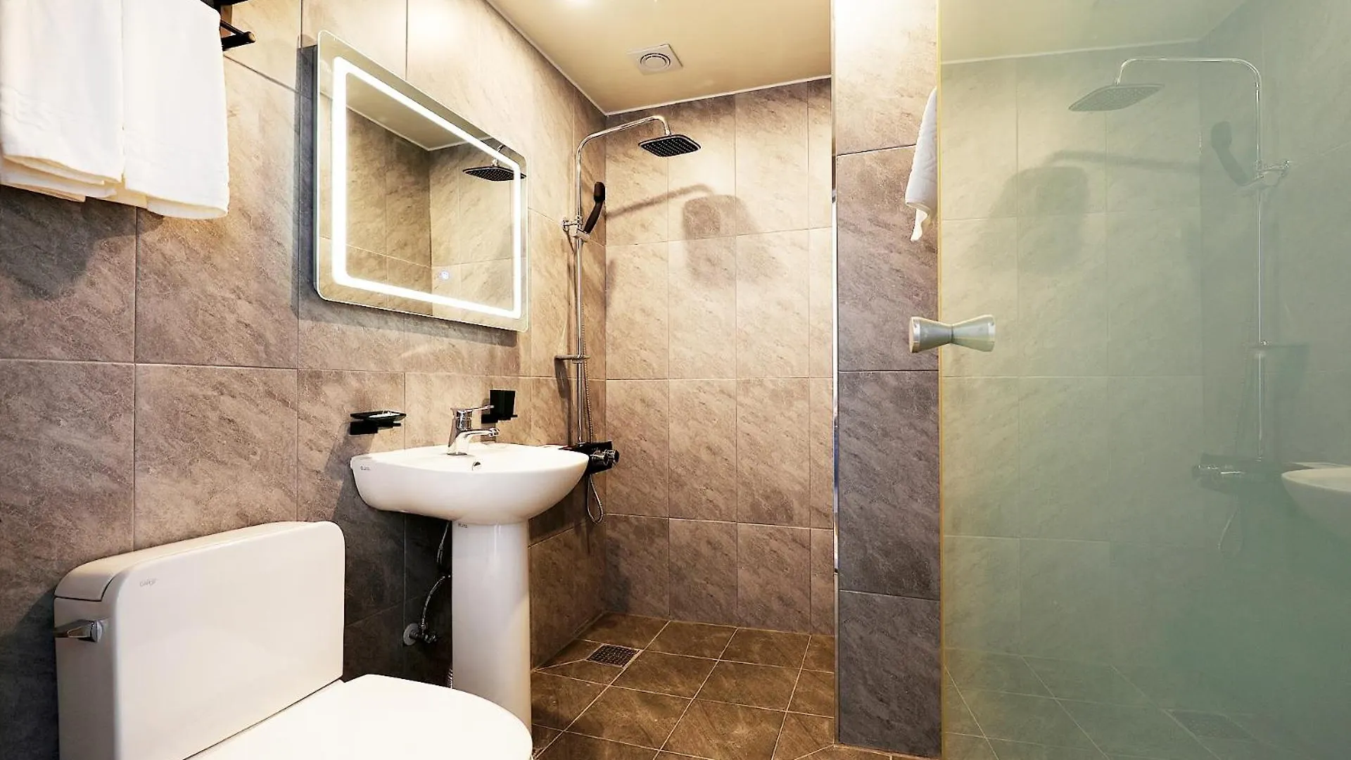 Incheon The Rest Hotel 4*,