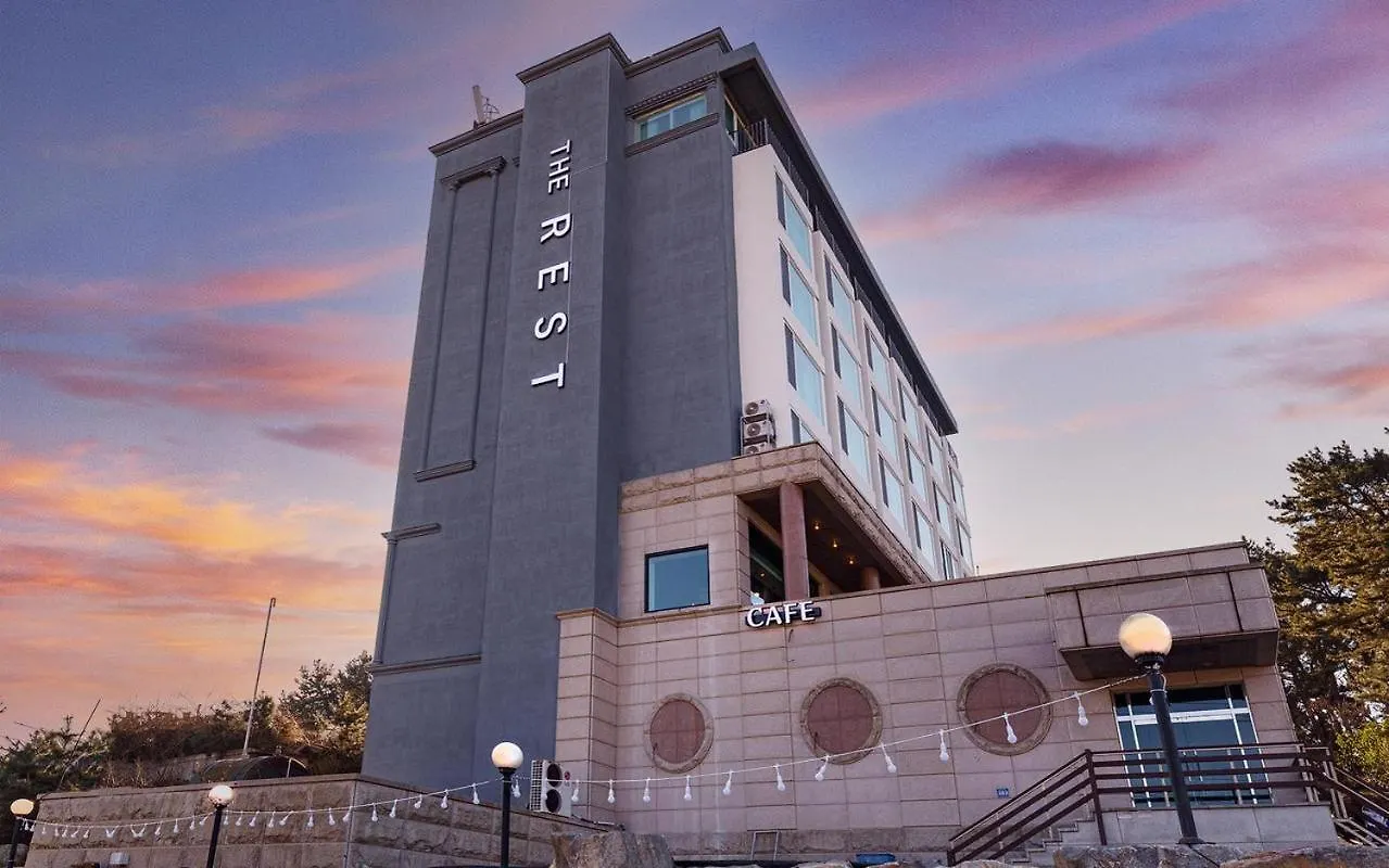 Incheon The Rest Hotel 4*,