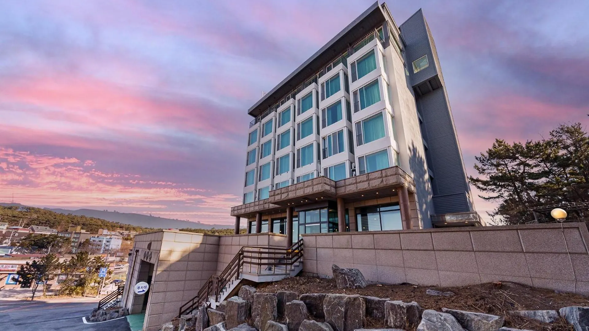****  Incheon The Rest Hotel South Korea