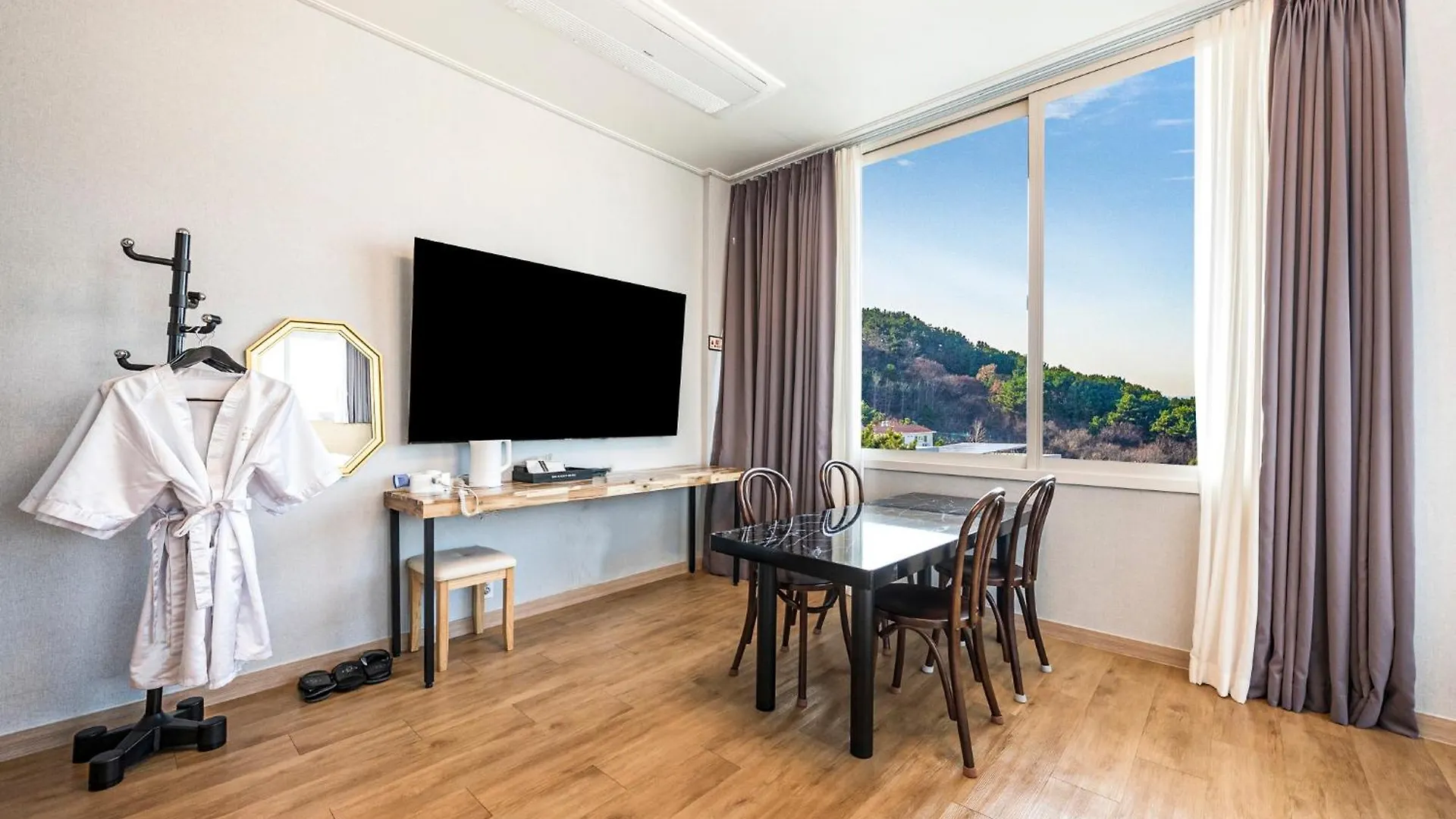 ****  Incheon The Rest Hotel South Korea