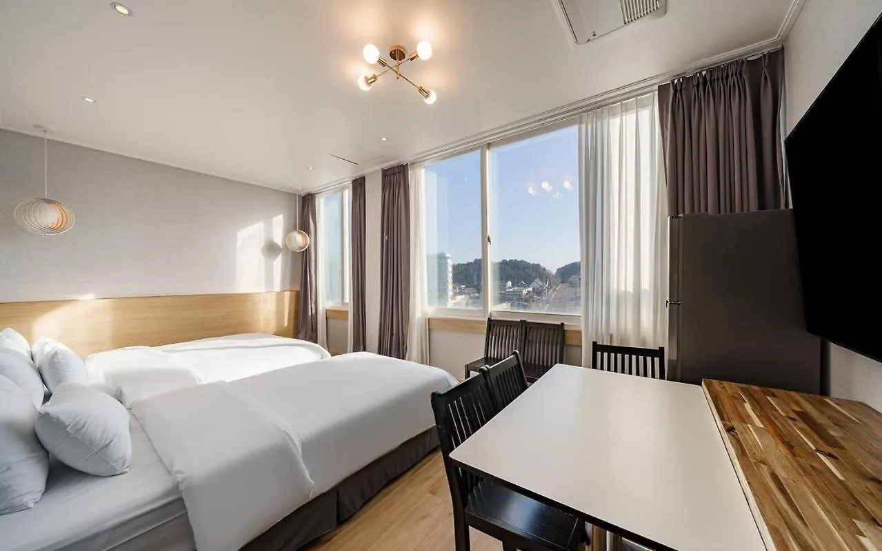 Incheon The Rest Hotel 4*,